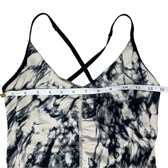 Lululemon Athletica | Black and White Camisole Tank Workout Top size small - Picture 10 of 14